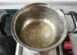 Illustration of how to make stuffed caterpillar bread 8