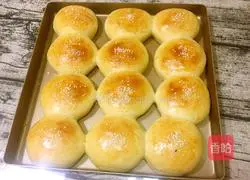 Illustration of making black bean, sesame and peanut bread 16