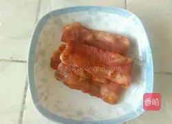 Illustration of how to make bacon and potato rolls 6