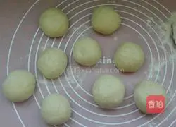 Illustration of how to make strawberry jam buns 10