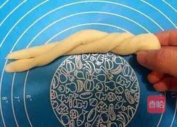 Illustration of how to make condensed milk buns 13