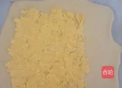 Illustration of how to make coconut hand-shredded bread 6