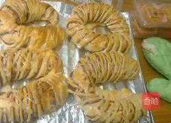 Illustration of how to make bean paste roll bread 9