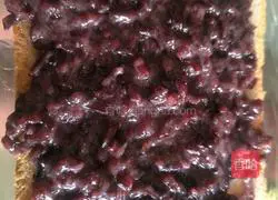 Illustration of how to make purple rice bread 5