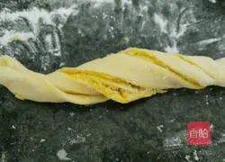 medium type Illustration of how to make coconut bread 10