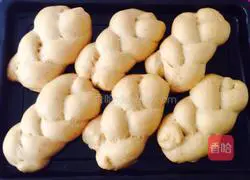 Brown Sugar Braided Bread Recipe Illustration 11