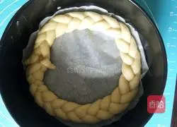 Illustration of how to make crispy braided bread 6