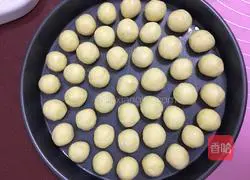 Illustration of how to make money buns 11