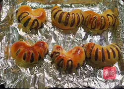 Illustration of making bean paste bread 22