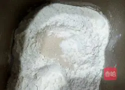 Illustration of how to make crispy braided bread 1