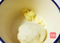 Illustration of how to make crispy bread rolls 2 