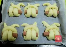Illustration of how to make cute little rabbit bread 14