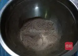 Illustration of how to make super moist chocolate cake 5