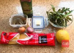 Illustration of how to make black pepper shrimp pasta 1