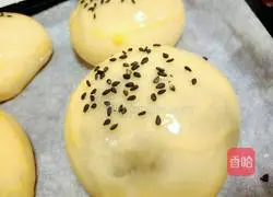 Illustration of how to make bean paste buns 10