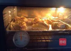 Illustration of making bean paste bread rolls 18