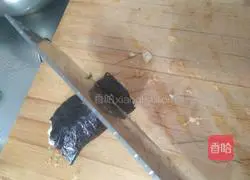 Illustration of how to make meat floss sushi 13