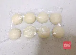 Illustration of how to make butterfly bread 8