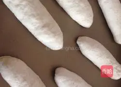 Illustration of how to make whole wheat soft French buns 3