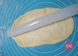 Illustration of how to make bread fall in love with cake 5