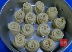 Rose bread recipe illustration 9