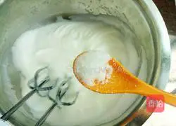 Illustration of how to make baby rice noodle latte art chiffon (8 inches) 10