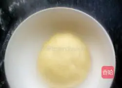 Illustration of how to make coconut buns 9