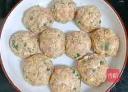 Illustration of how to make millet steamed meatballs 8