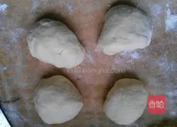 Illustration of how to make bunny butter bread 9