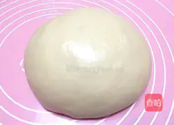 Illustration of how to make light butter buns 2