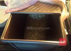 Illustration of how to make two-color bread with matcha flavor 11