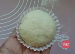 Illustration of how to make strawberry jam buns 14