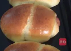 Illustration of making sausage bread 11