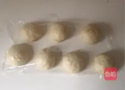 Illustration of how to make squid cheese flower bread 9