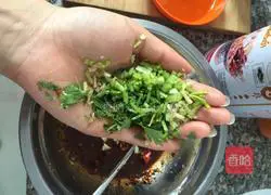 Thai Tuna Salad Recipe Illustration 5