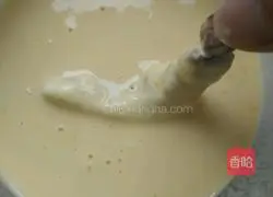 Illustration of how to make golden salad anchovy shrimp 11