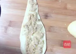 Illustration of how to make meat floss bread 7