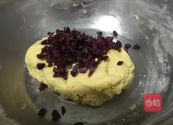 Cranberry Soufflé Recipe Illustration 5