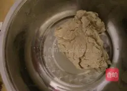 Illustration of how to make oil-free weight loss whole wheat nut bread 3