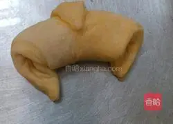 Croissant Illustration of how to do it 18