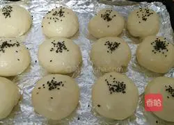 Illustration of making jam sandwich bread 11