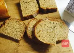 Illustration of how to make French toast 1