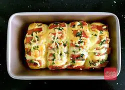 Cheese Bacon Bread Recipe Illustration 9