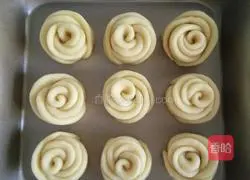 Illustration of how to make rose bread (hand-kneaded version) 9