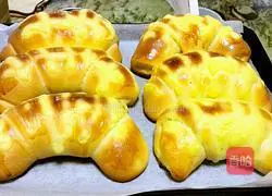 Custard Sauce Bread Recipe Illustration 15