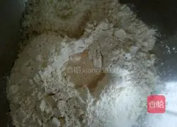 Cranberry Cream Illustration of layer-by-layer wrapping 2