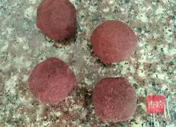 Illustration of making bean paste and Baumkuchen bread 8