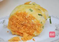 Illustration of how to make salad meat floss rolls 8