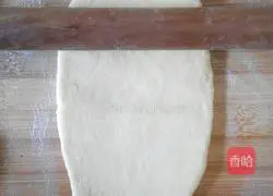 Illustration of how to make caterpillar meat floss bread 8