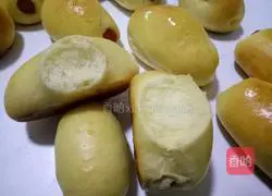 Illustration of how to make mini sausage bread 15